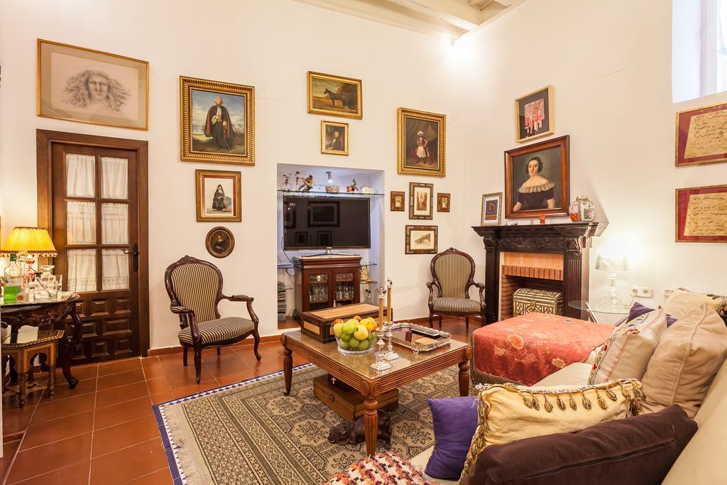 Apartment Casa Senorial En Centro,calle Marmoles Seville